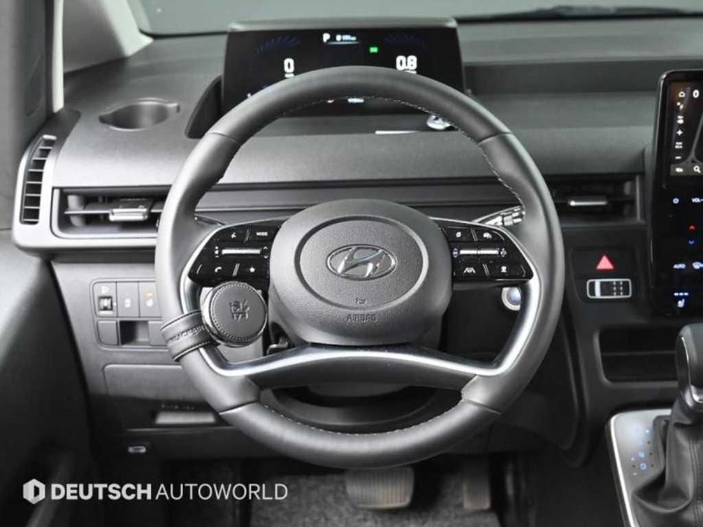 HYUNDAI Staria - Vista 8