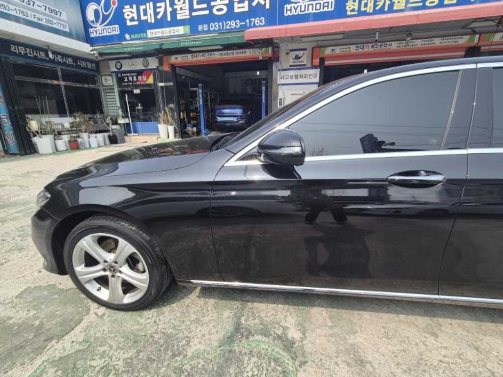 Mercedes Benz E class - Vista 6