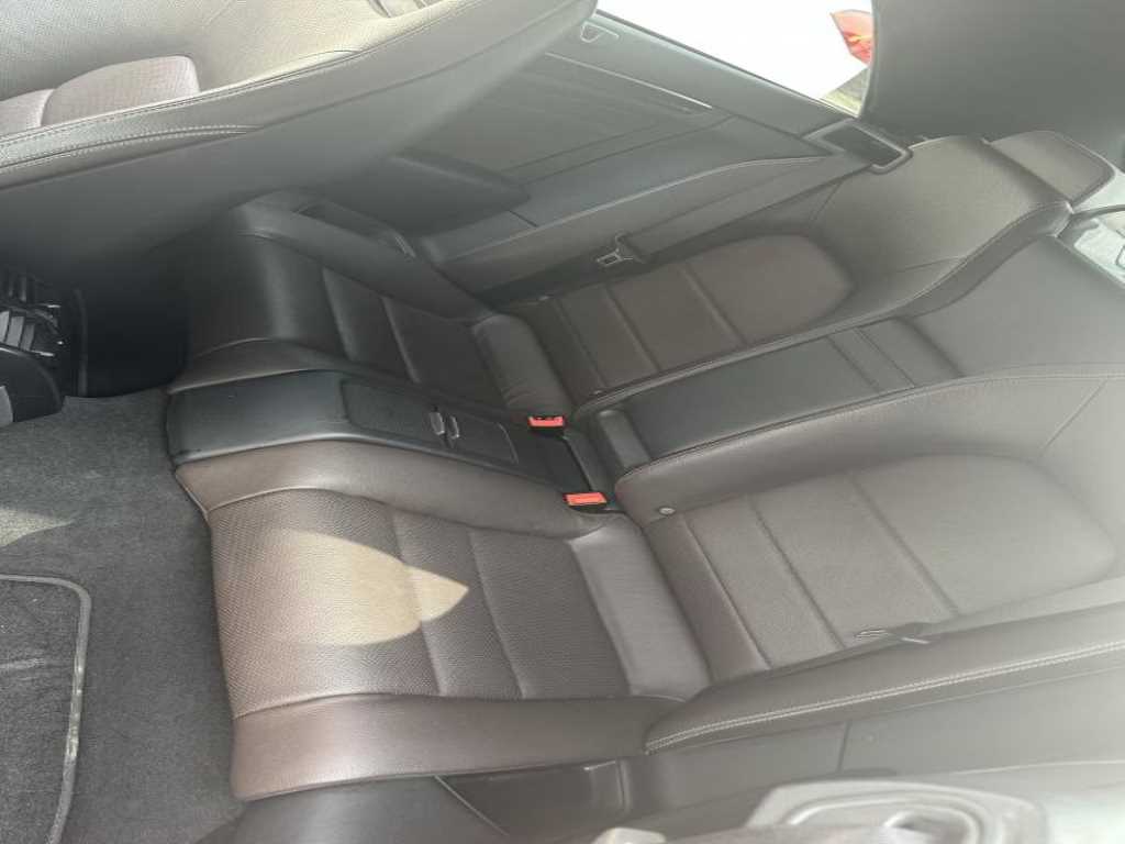 Mercedes Benz E class - Vista 8