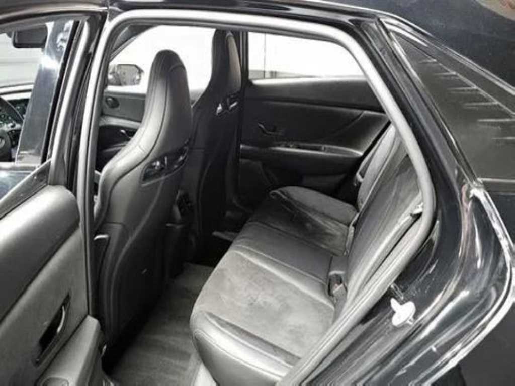 HYUNDAI Avante - Vista 12