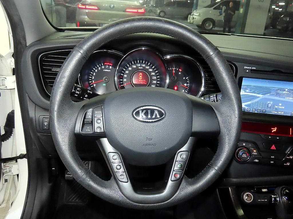 KIA K5 - Vista 8