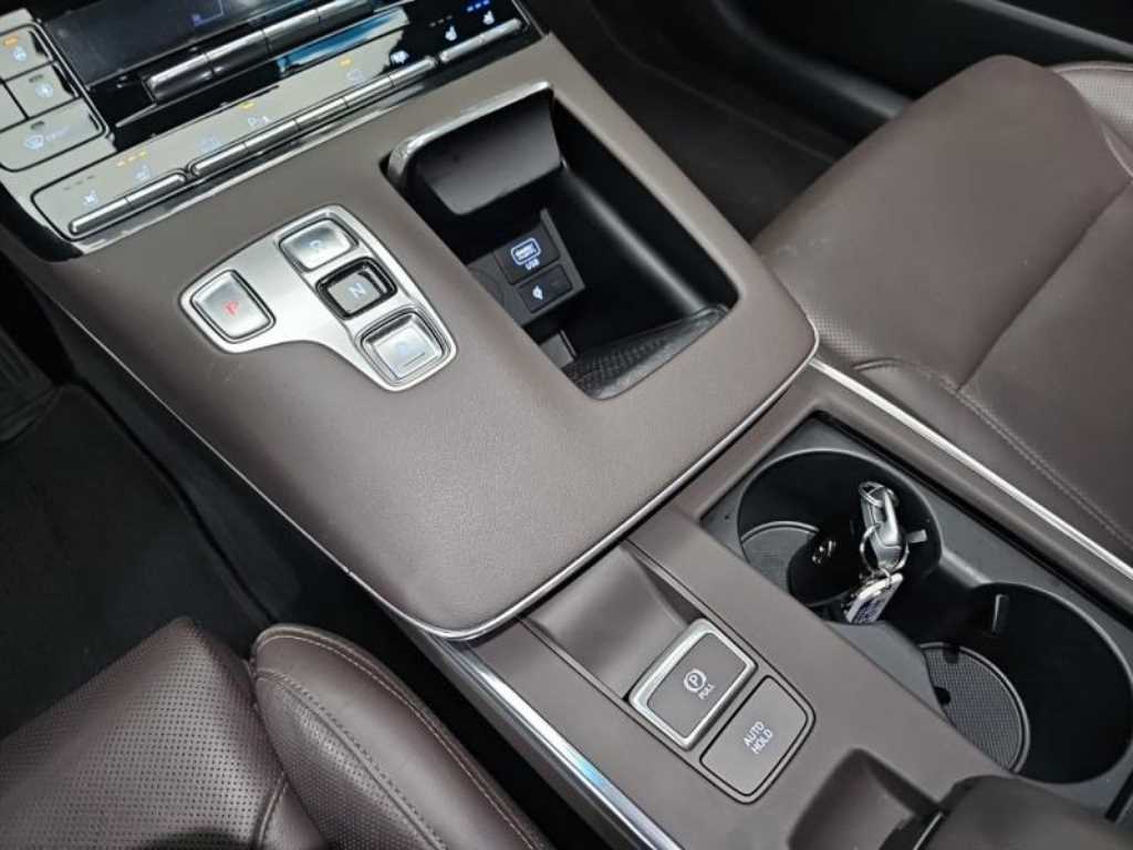 HYUNDAI Grandeur - Vista 11