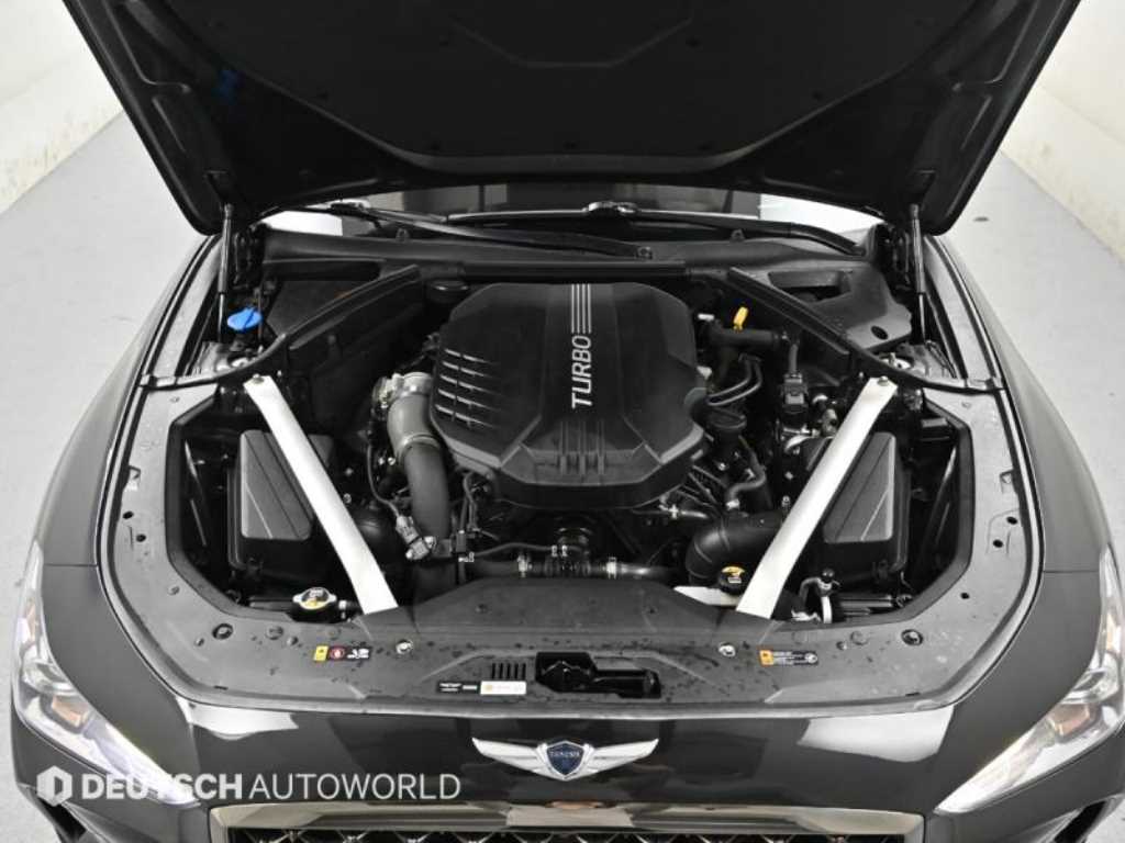 Genesis G70 - Vista 6