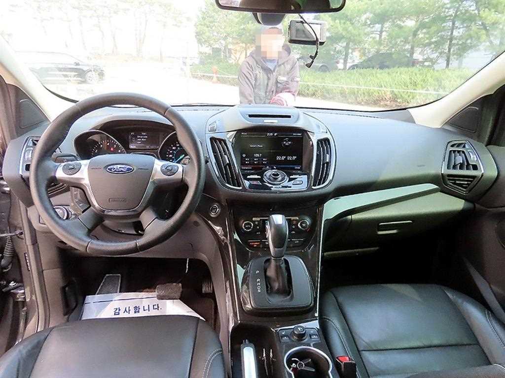 Ford Escape - Vista 7