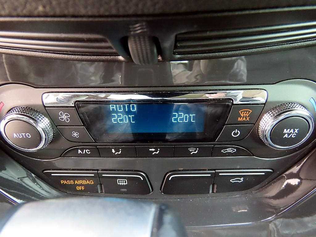 Ford Escape - Vista 12