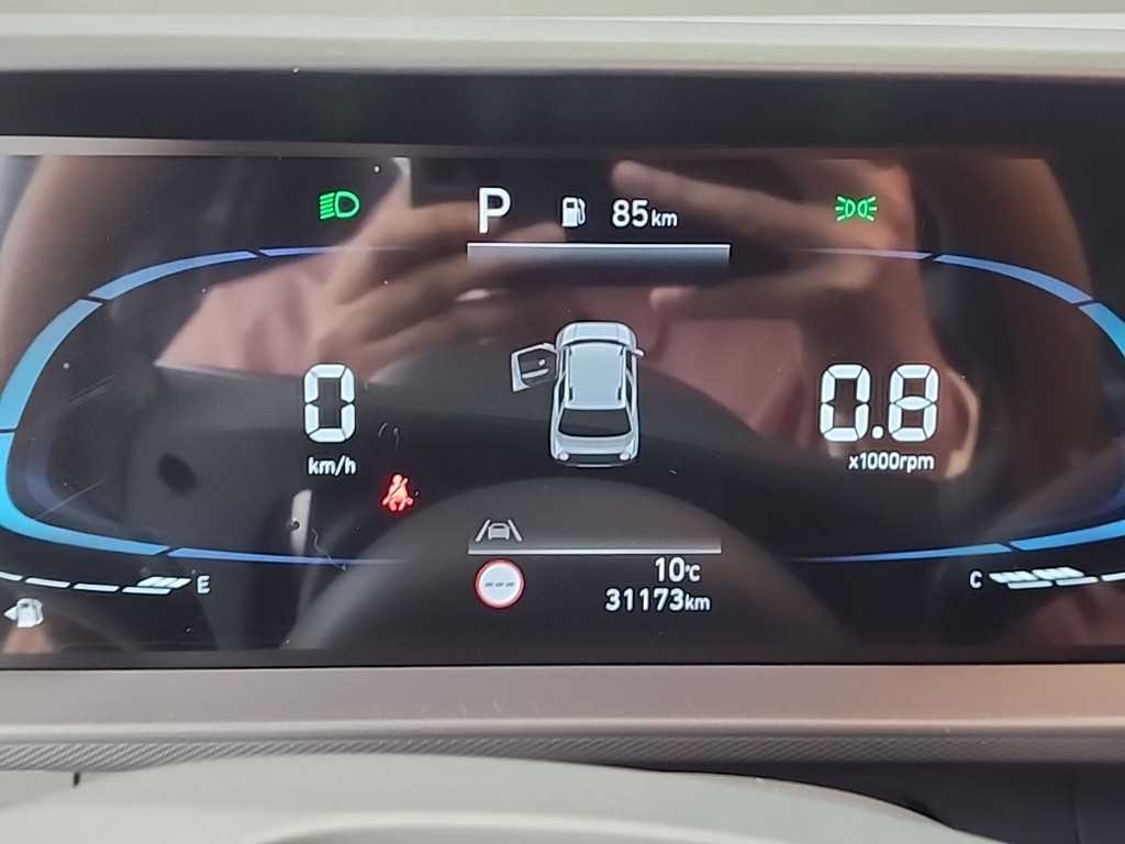 HYUNDAI Casper - Vista 6