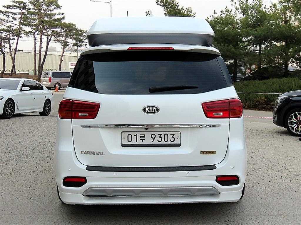 KIA Carnival - Vista 4