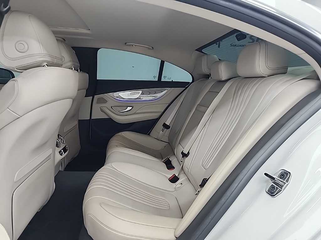 Mercedes Benz CLS Class - Vista 12