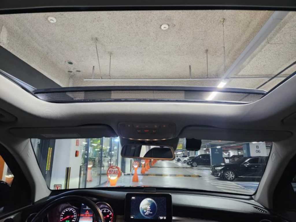 Mercedes Benz GLC Class 2019 Negro - Importación desde Corea - HF Imports Iquique - Foto 16