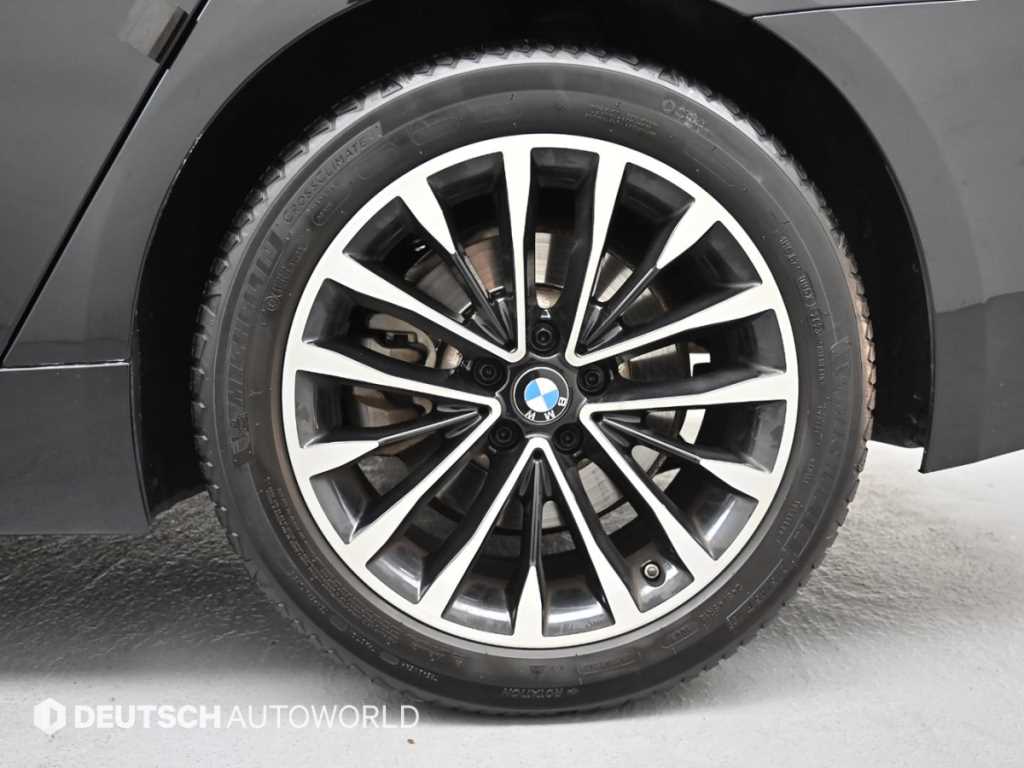 BMW 5 Series - Vista 5