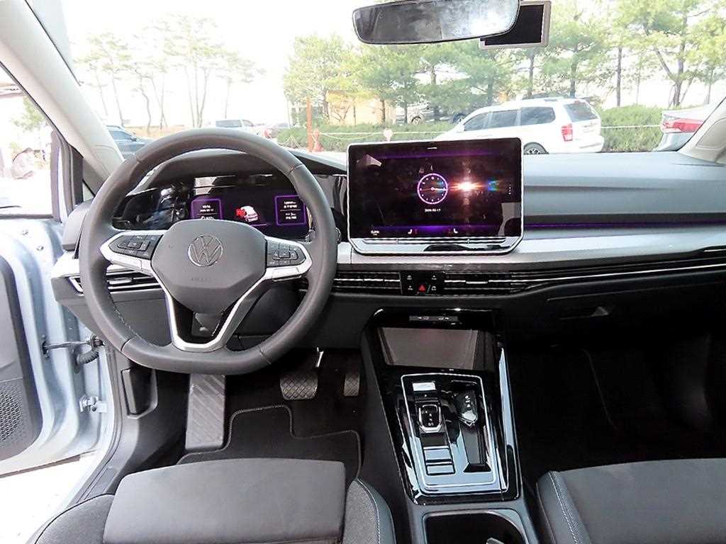 Volkswagen Golf - Vista 7