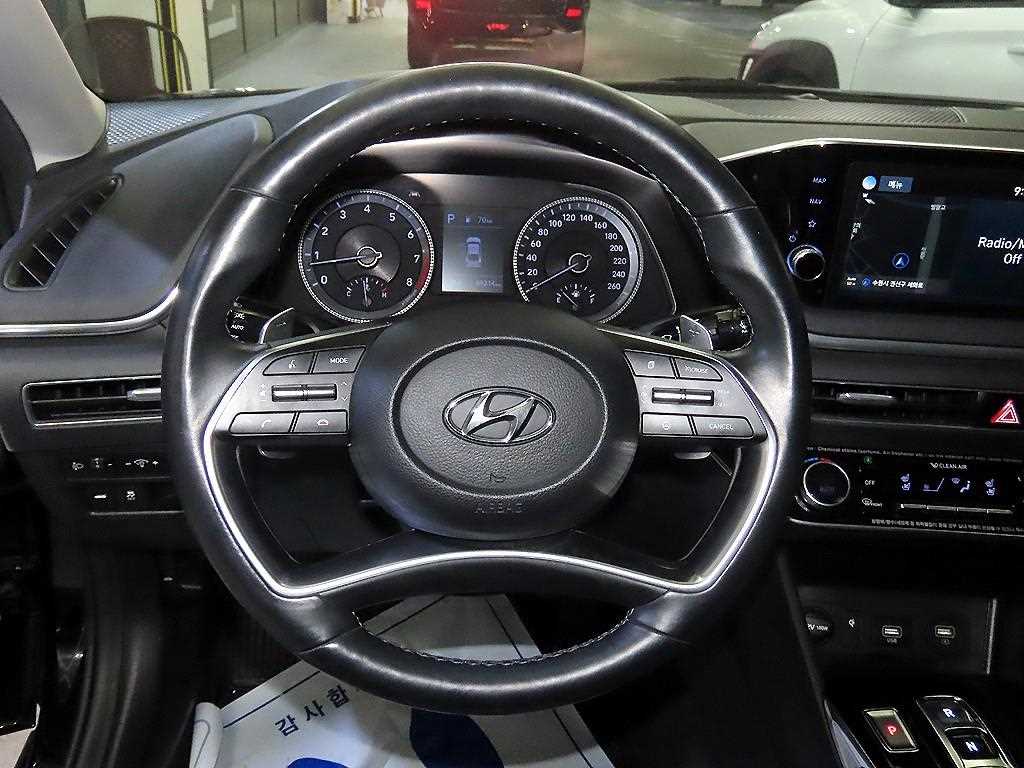 HYUNDAI Sonata - Vista 8