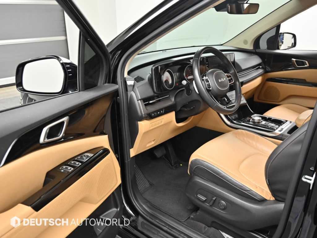 KIA Carnival - Vista 11