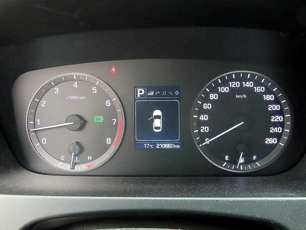 HYUNDAI Sonata - Vista 9