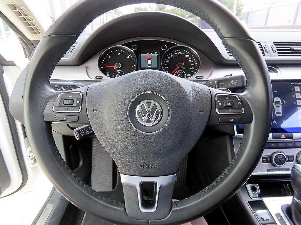 Volkswagen CC - Vista 8