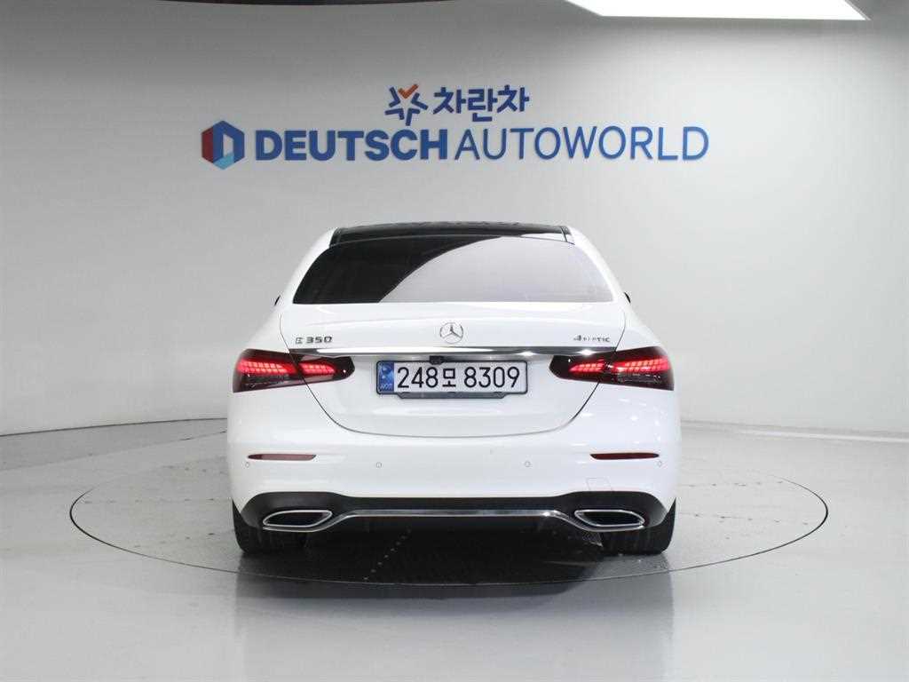 Mercedes Benz E class - Vista 4