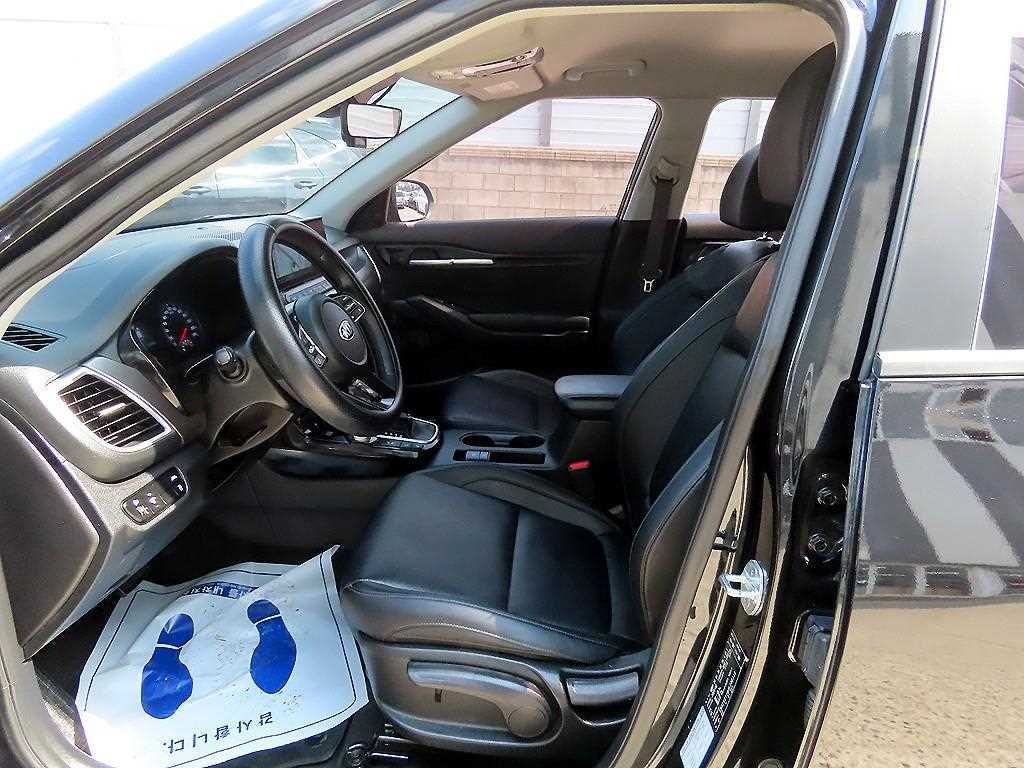 KIA Seltos - Vista 5