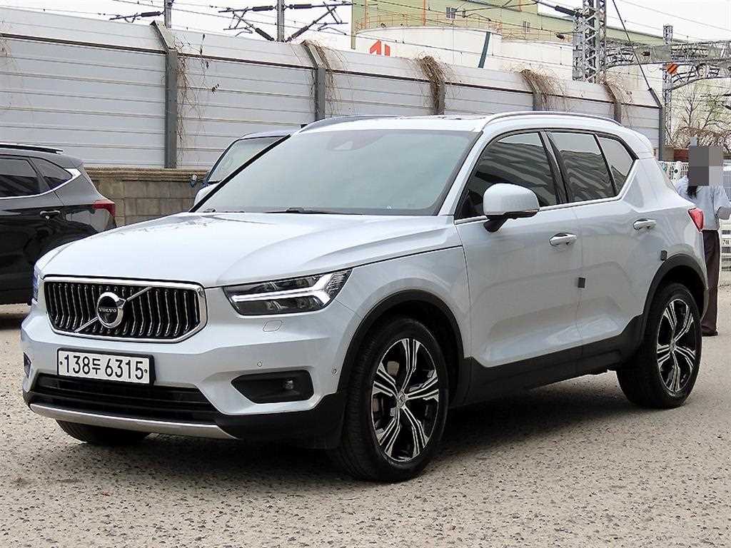 Volvo XC40 - Vista 2