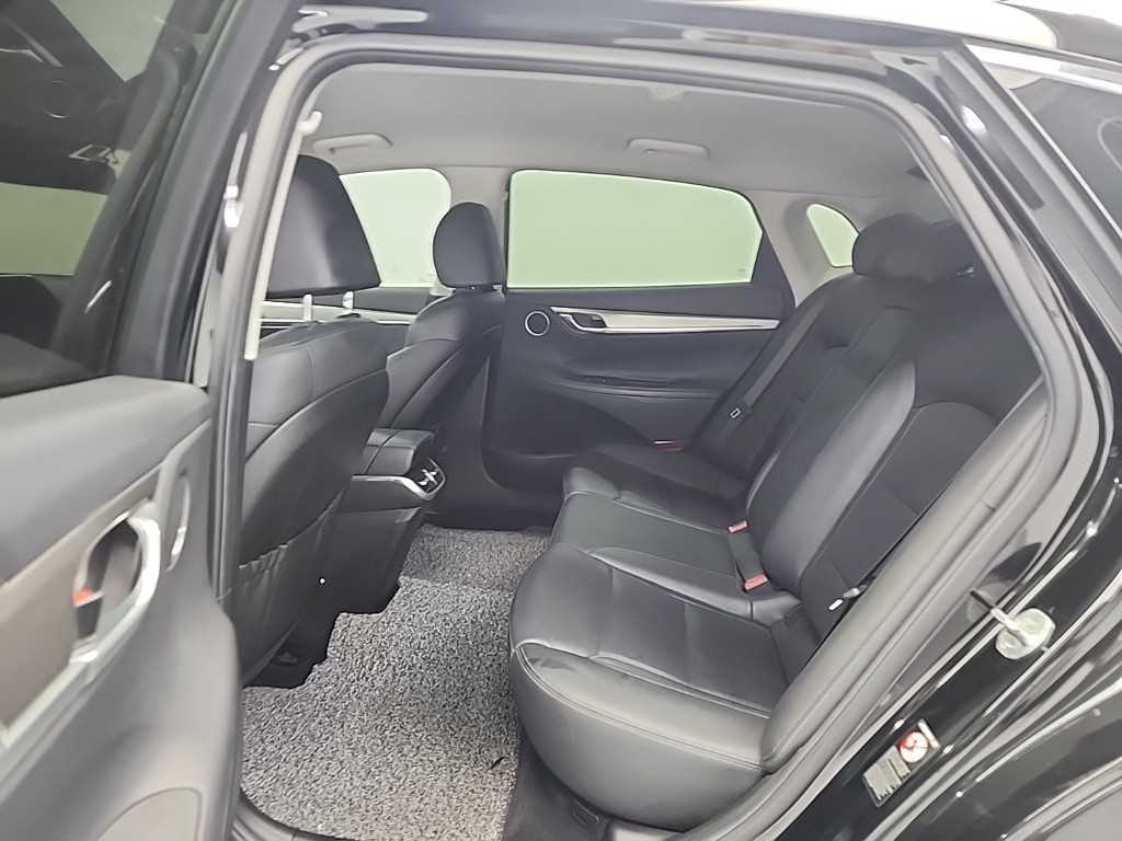 HYUNDAI Grandeur - Vista 12