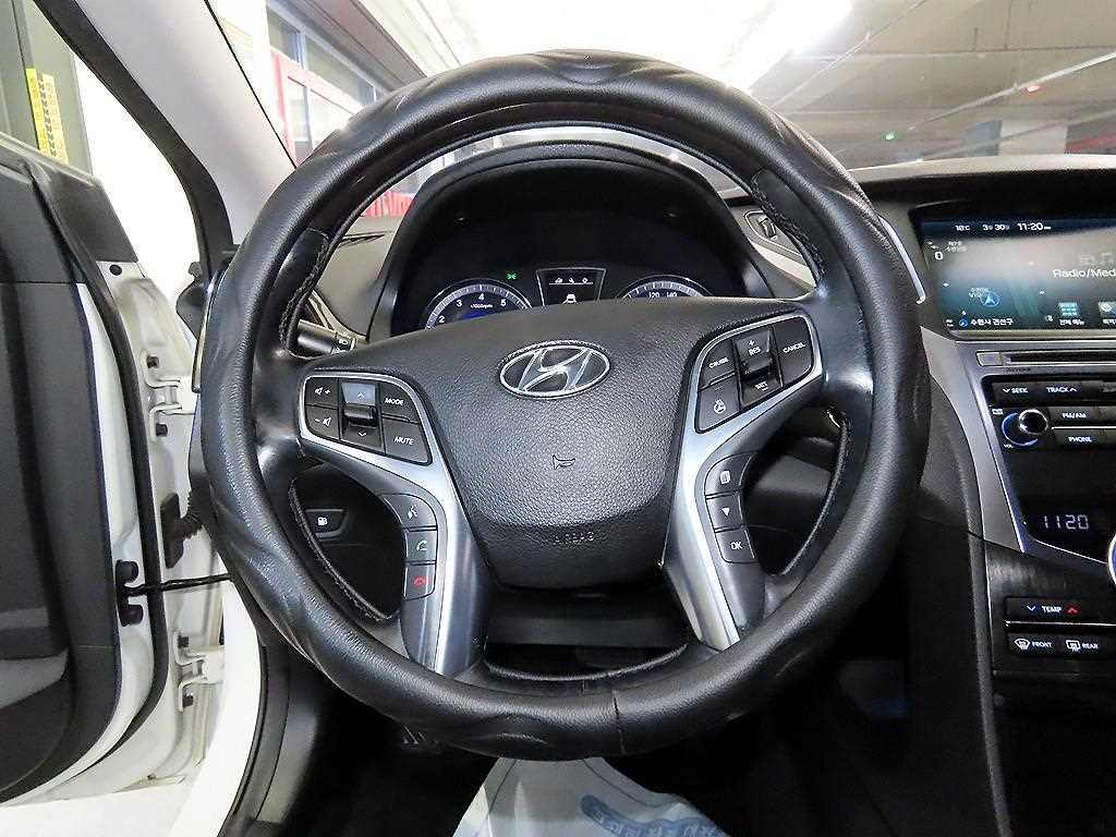 HYUNDAI Grandeur - Vista 8