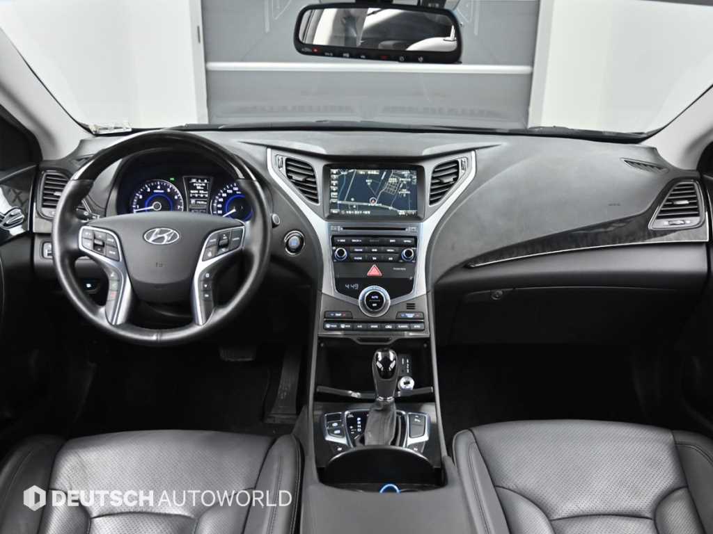 HYUNDAI Grandeur - Vista 7