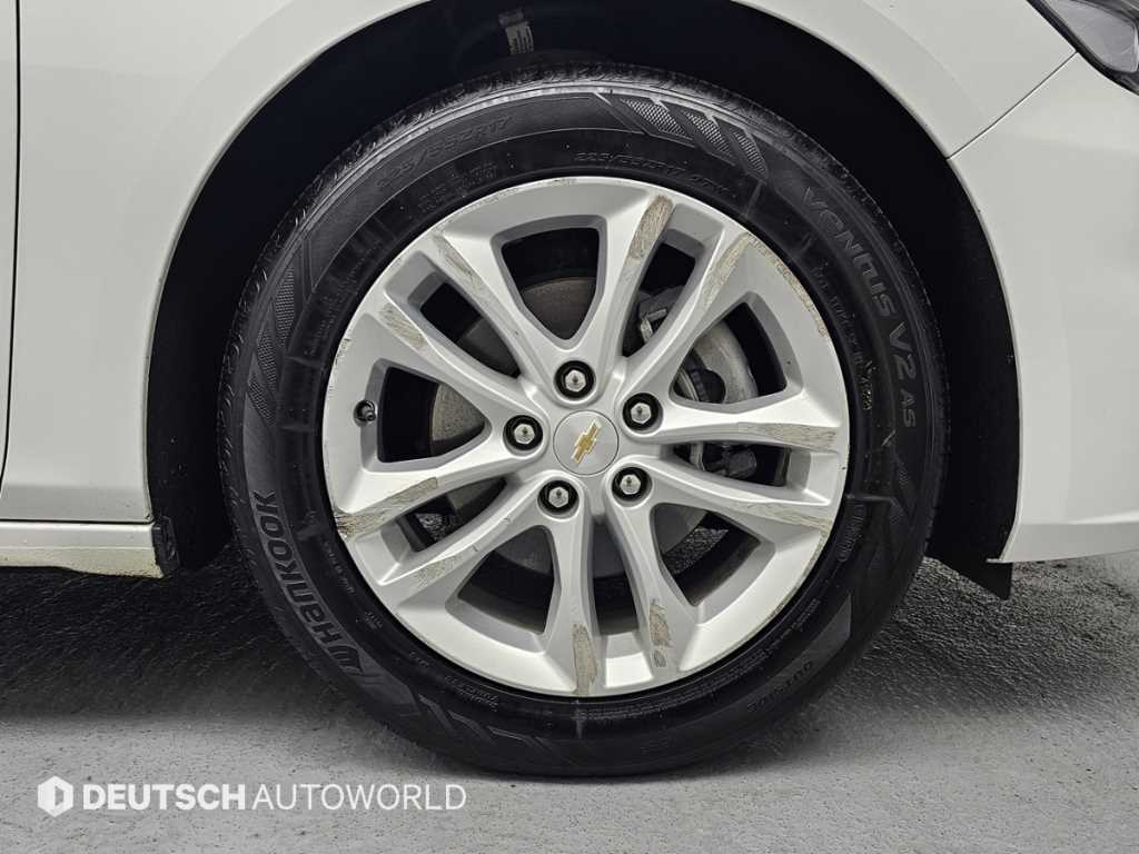 Chevrolet Malibu - Vista 5