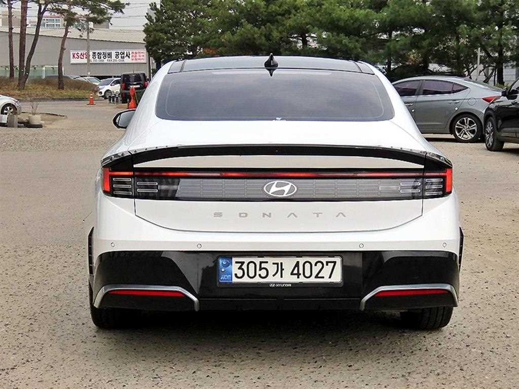 HYUNDAI Sonata - Vista 4