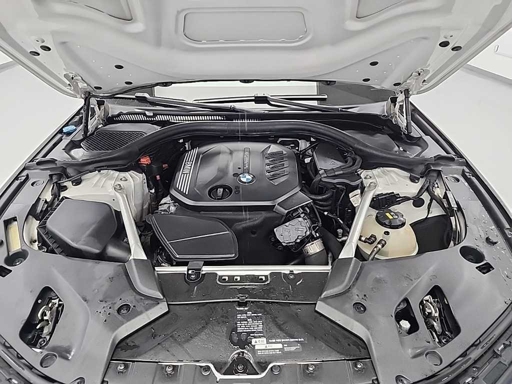 BMW 5 Series - Vista 5