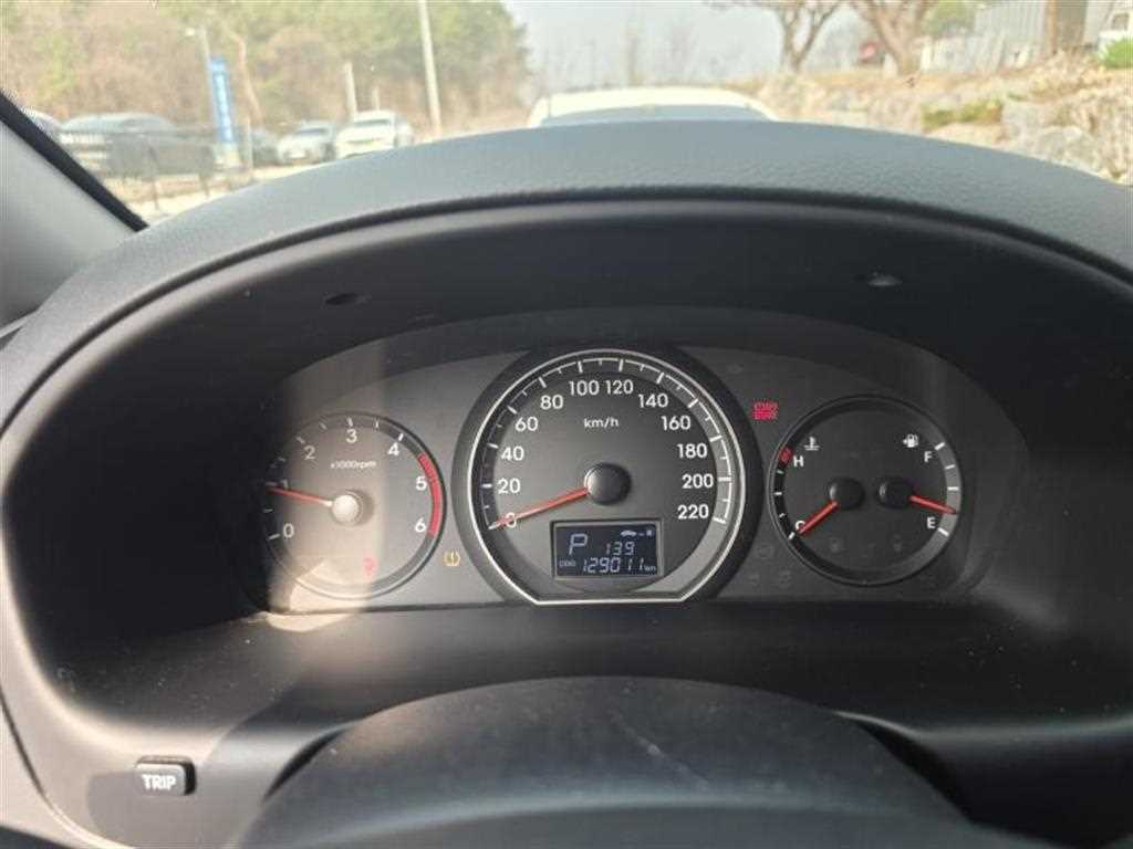 HYUNDAI Starex - Vista 4