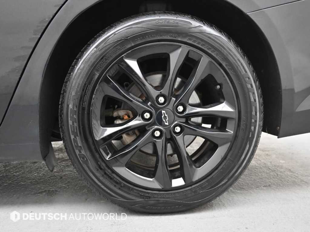 Chevrolet Malibu - Vista 5