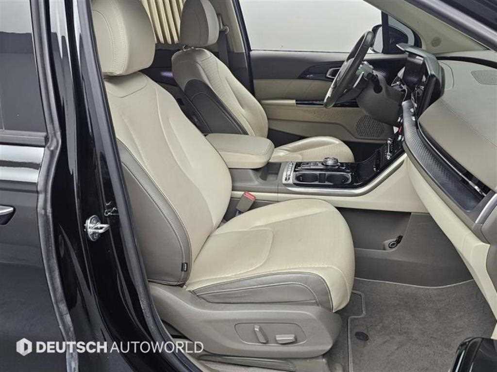 KIA Carnival - Vista 10