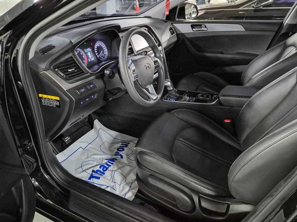 HYUNDAI Sonata - Vista 8