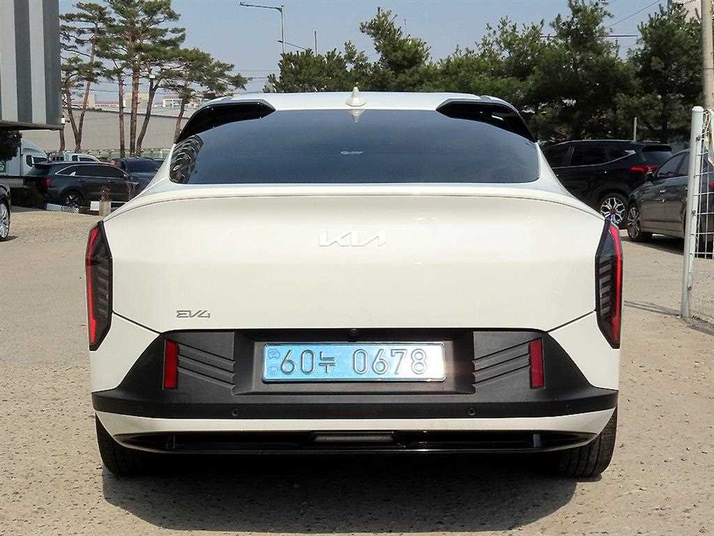 KIA EV4 - Vista 4