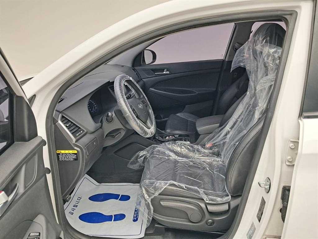 HYUNDAI Tucson - Vista 11