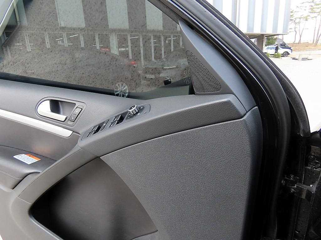 Volkswagen Tiguan - Vista 11