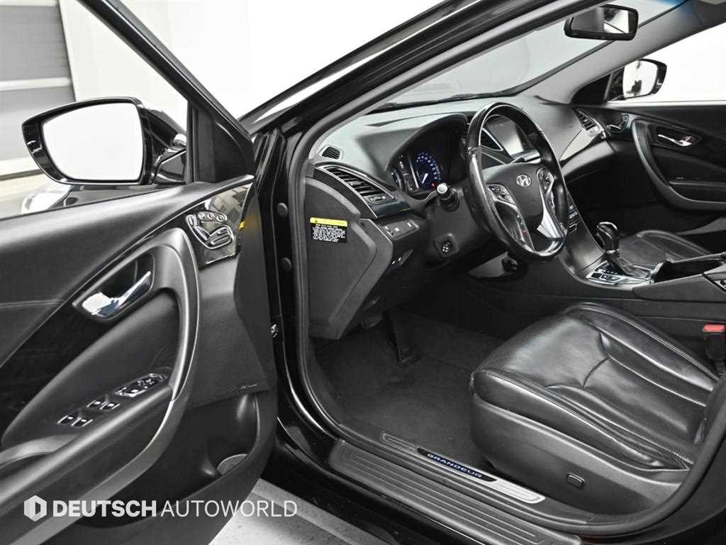 HYUNDAI Grandeur - Vista 11