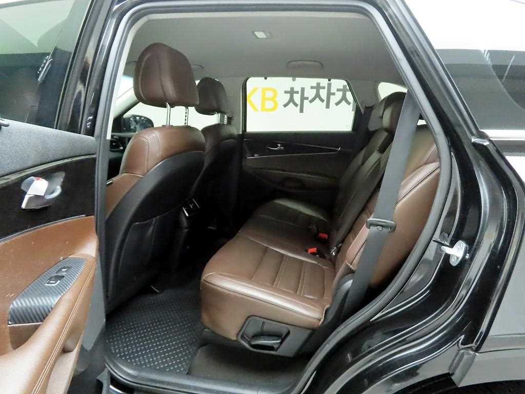 KIA Sorento - Vista 12