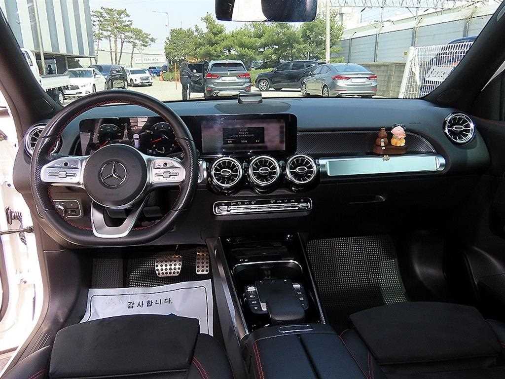 Mercedes Benz GLB Class - Vista 7
