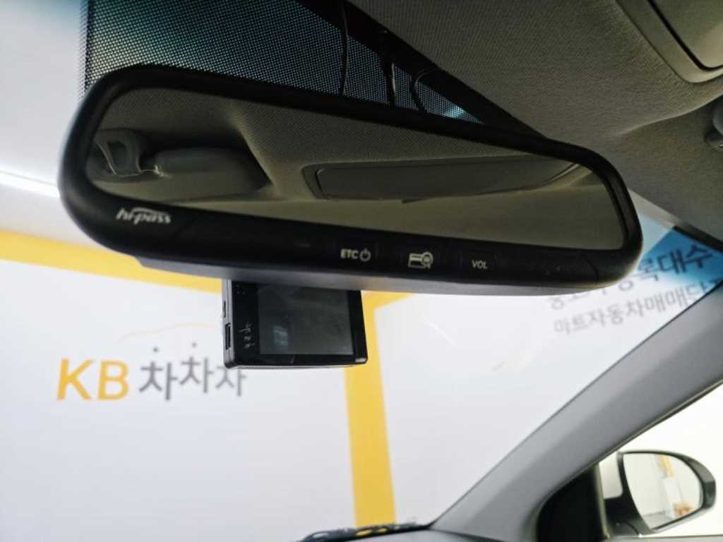 HYUNDAI Avante 2017 Blanco - Importación desde Corea - HF Imports Iquique - Foto 19