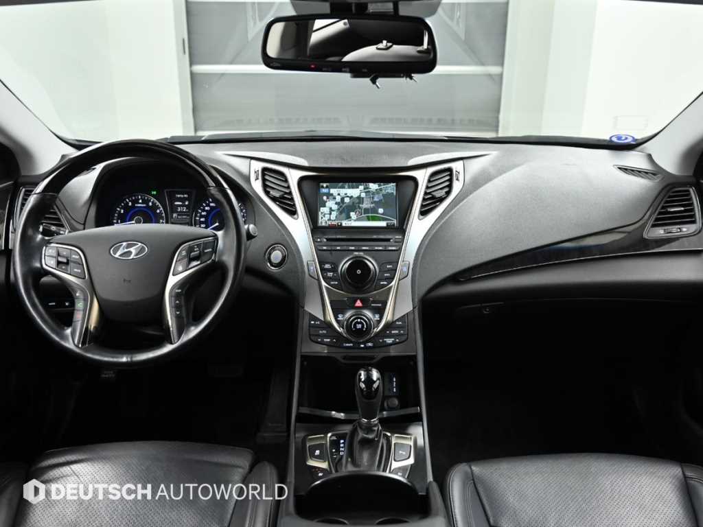 HYUNDAI Grandeur - Vista 7