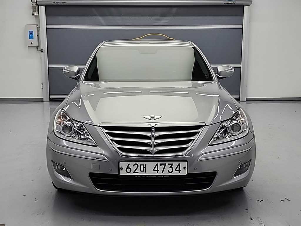 HYUNDAI Genesis - Vista 2