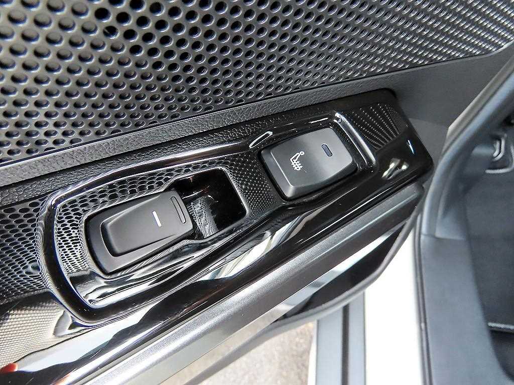 Ssangyong Tivoli 2024 Blanco - Importación desde Corea - HF Imports Iquique - Foto 14