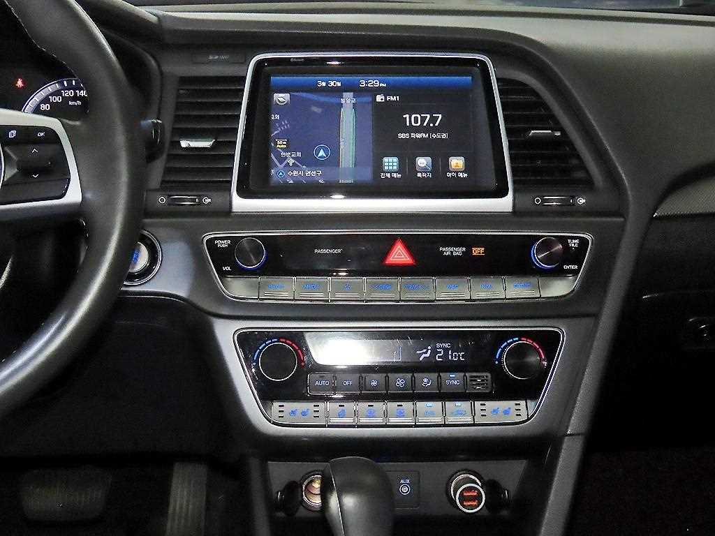 HYUNDAI Sonata - Vista 11