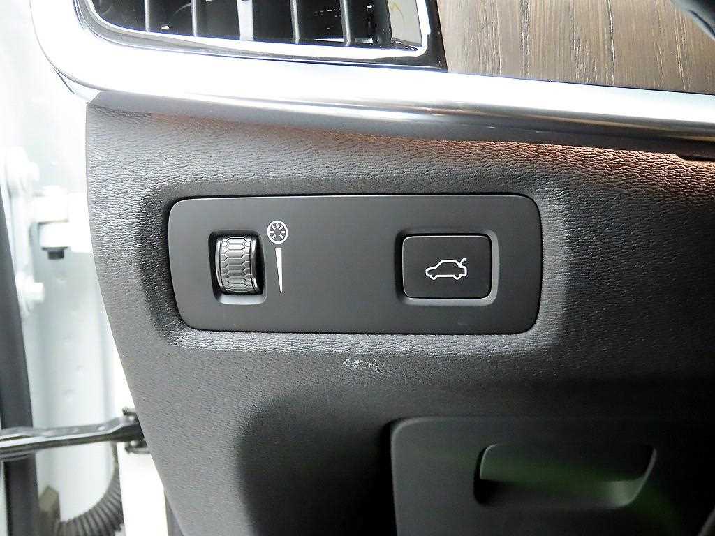 Volvo S90 - Vista 12