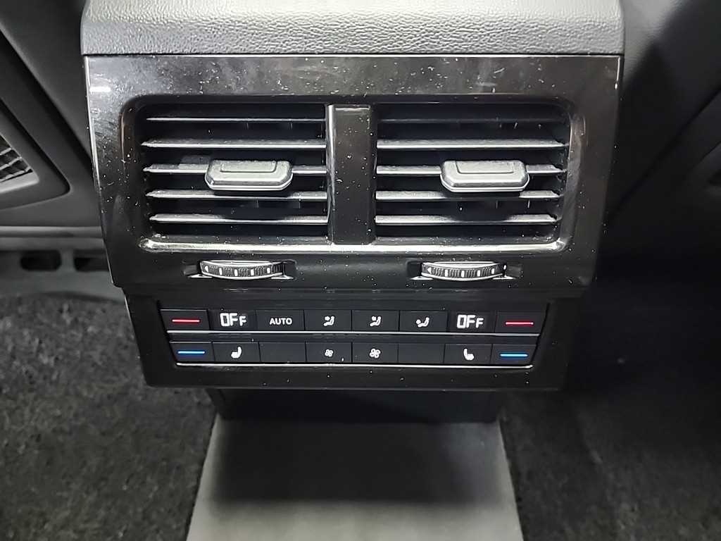 Volkswagen Touareg 2023 Negro - Importación desde Corea - HF Imports Iquique - Foto 13