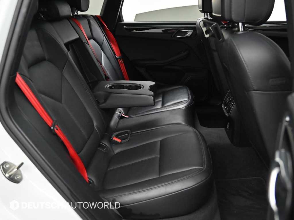 Porsche Macan - Vista 12