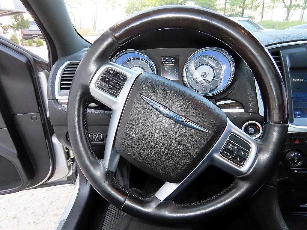 Chrysler 300C - Vista 8