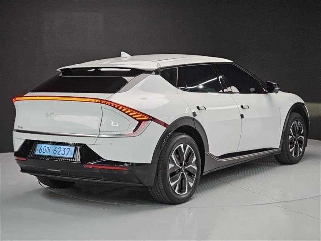 KIA EV6 - Vista 4