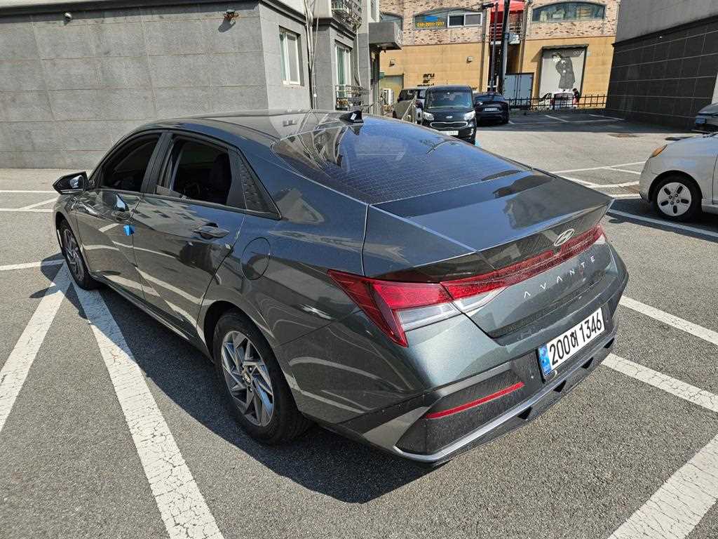 HYUNDAI Avante - Vista 4