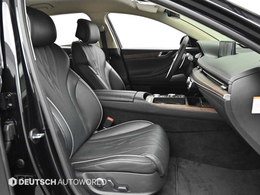 Genesis G80 - Vista 10